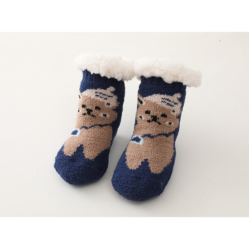 Green baby thick cotton anti-slip socks with animal face, cozy and safe for little ones.