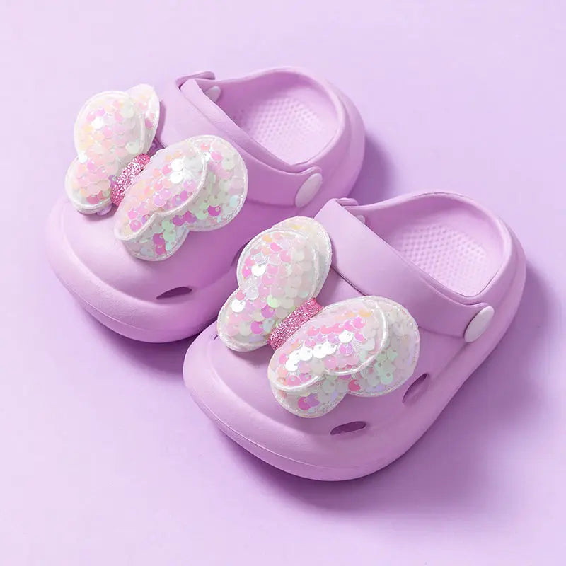 Princess-themed pink EVA slippers for girls, non-slip design for safe play and comfort