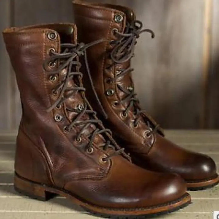 Dark brown women's cozy insulated ankle boots, perfect for everyday winter wear and autumn fashion.