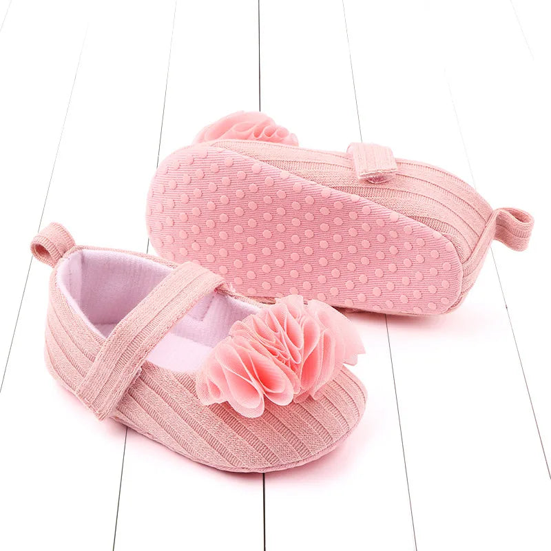 Cute baby girl floral cotton soft sole shoes, non-slip design for new walkers.