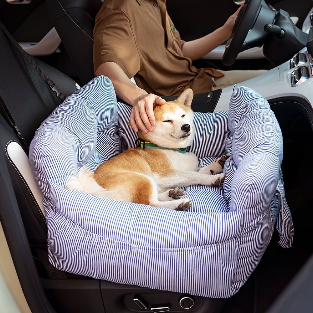 Medium pet car booster seat, offering a soft, supportive and safe ride.