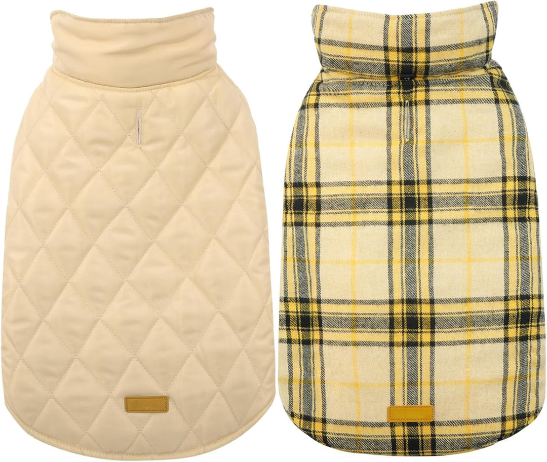 High-quality reversible dog jacket with a timeless British check pattern, cozy.