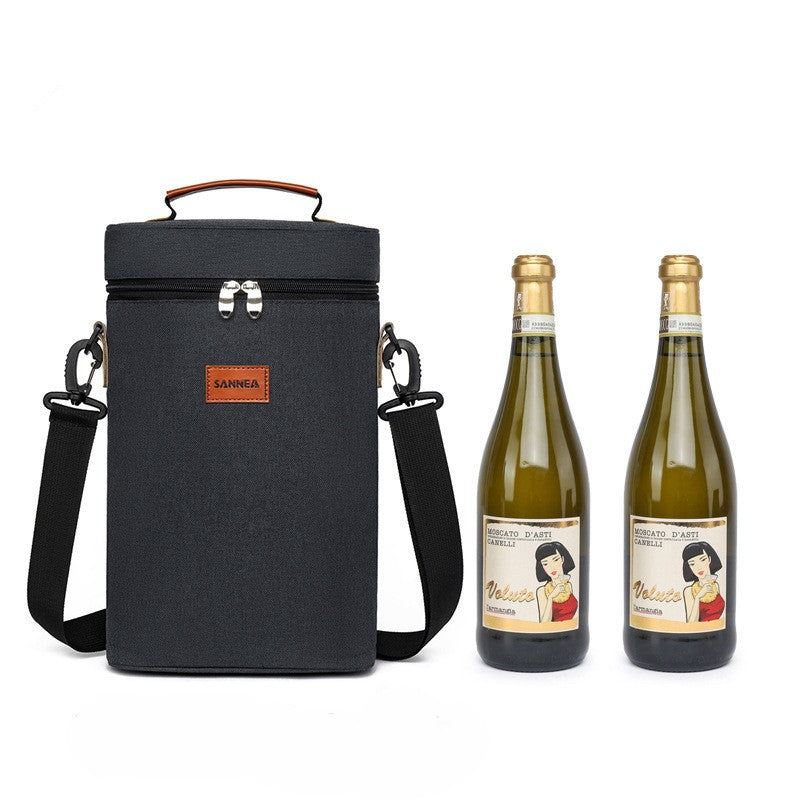 Double wine bottle insulated cooler bag, perfect for picnics & travel. Keeps beverages chilled for longer.