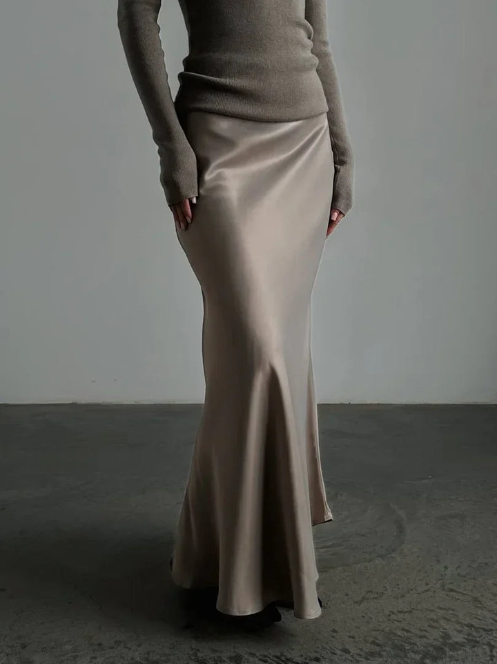 Women's black flowing long skirt, perfect for a gala or special occasion.