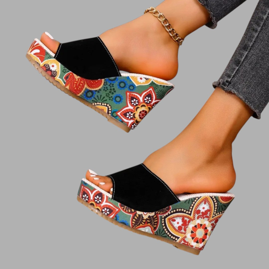 Ladies' comfortable wedge sandals for summer, featuring an elegant design perfect for any occasion.