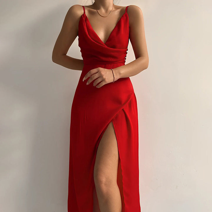 Women's sleeveless V-neck maxi dress, ideal elegant evening wear for summer vacations.