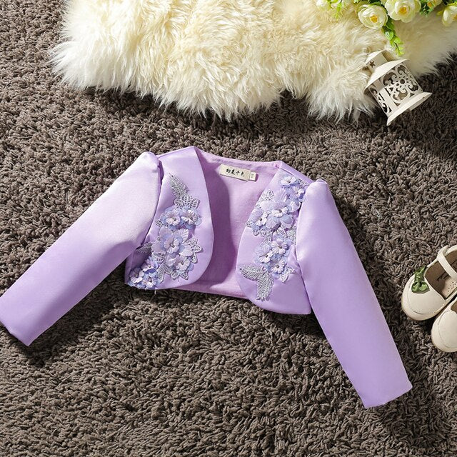 Special occasion girls' jacket: a chic flower bolero in pristine white, soft and comfortable