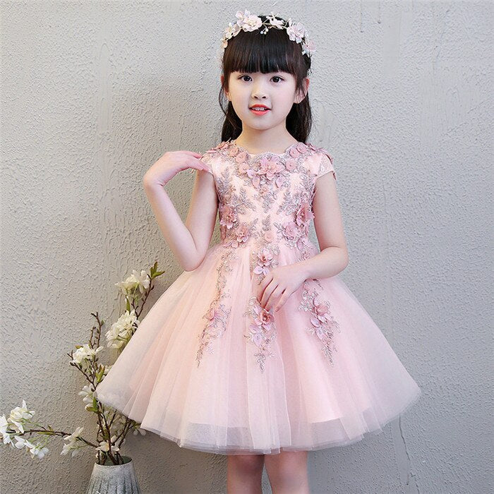 Childrens clothing: girls' elegant lace floral applique party gown, a pretty and comfortable toddler dress.