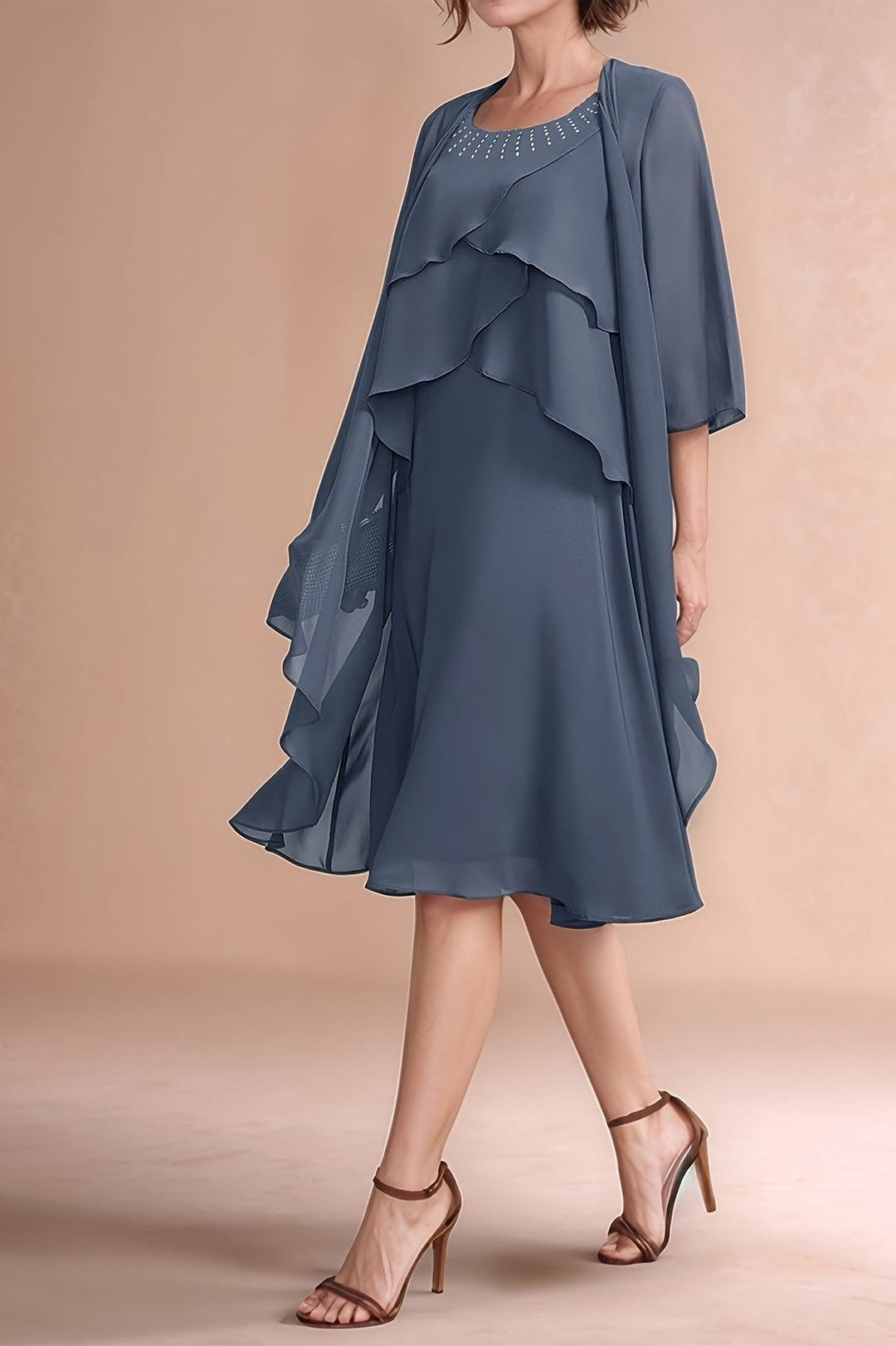 Graceful women's grey midi dress with elegant pleats, ideal for special occasions. Comfortable & machine washable.