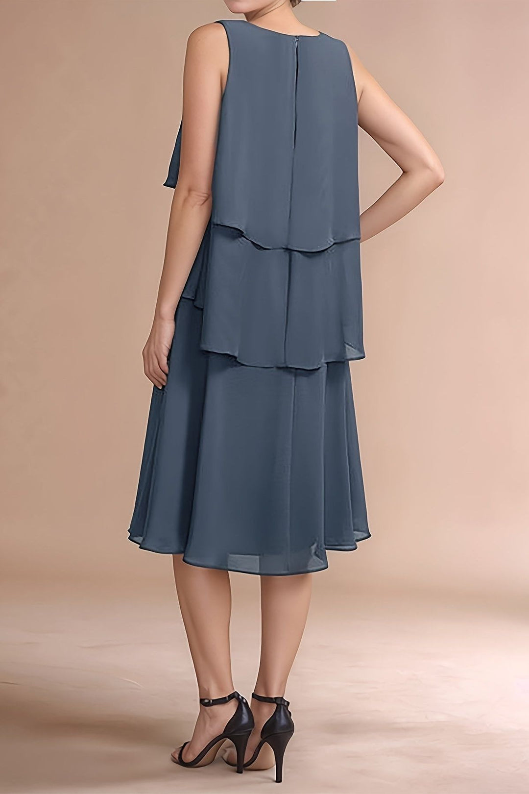 Formal women's grey pleated midi dress, perfect for elegant special occasions. A graceful & comfortable choice.