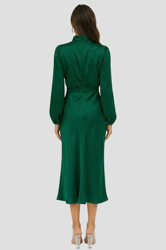Versatile women's midi dress with high neck & long sleeves. Elegant design suitable for formal and casual chic.