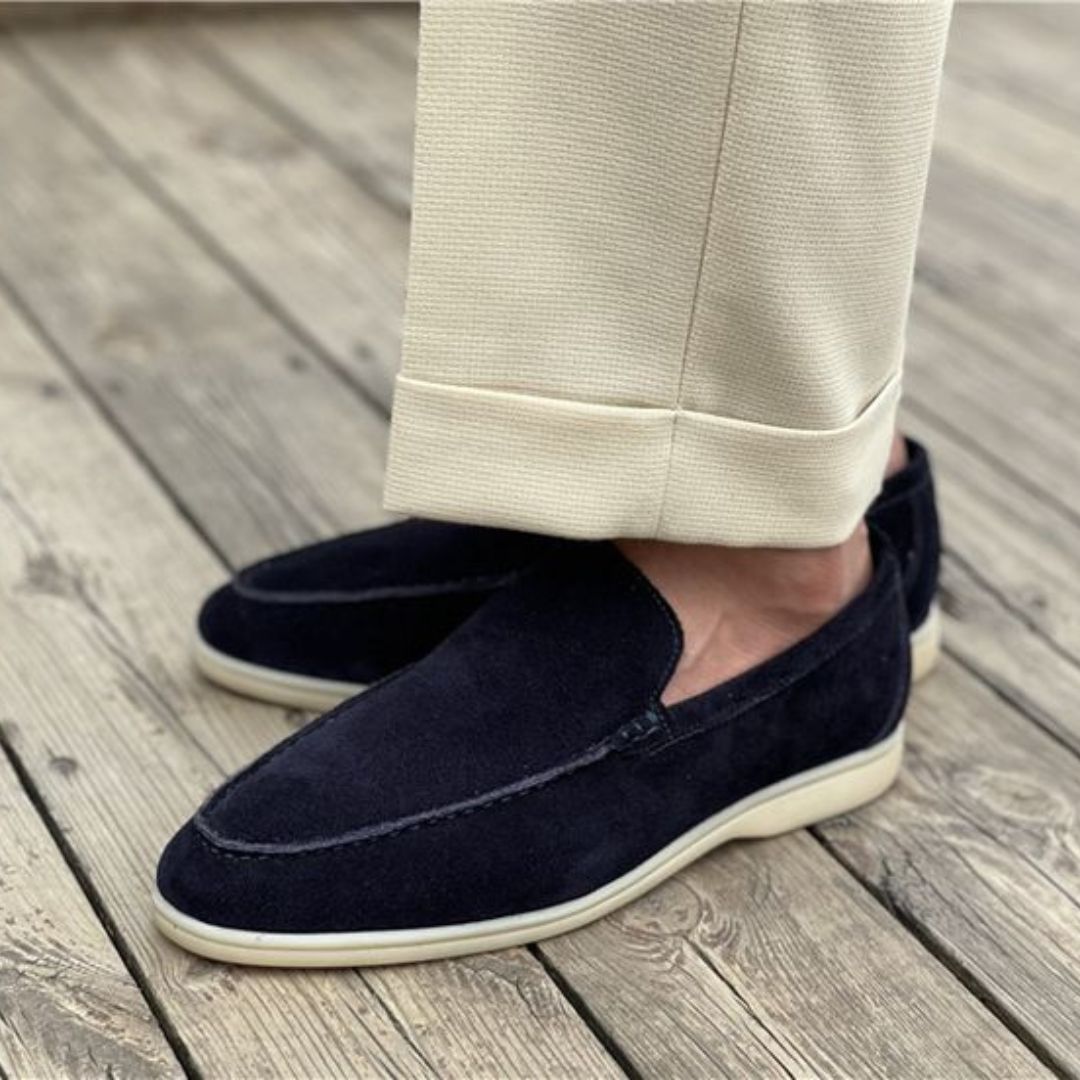 Sophisticated men's slip-on loafers. Comfortable, classic old money style for versatile fashion.