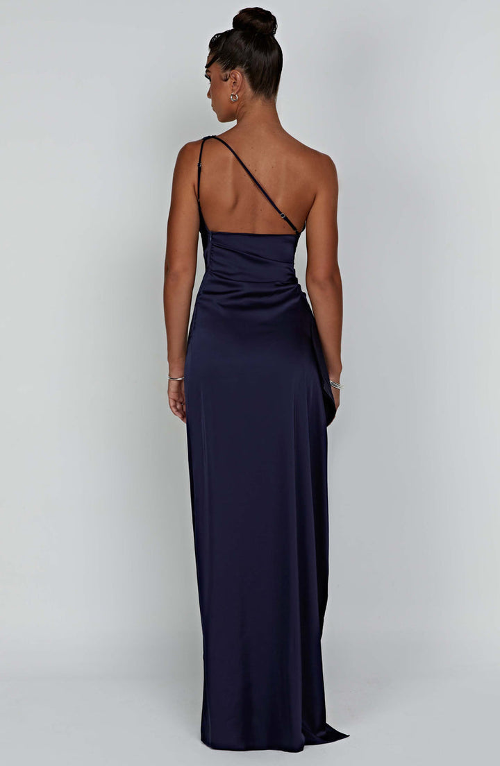 Women's elegant ruched one-shoulder maxi dress for weddings, parties, or galas.