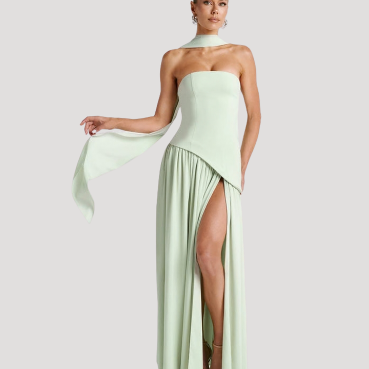 Elegant strapless pleated maxi dress for women, perfect for formal evenings & galas.