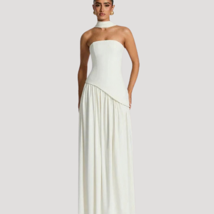 Pleated strapless special occasion dress, a chic long gown for women's evenings.