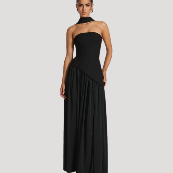 Beautiful strapless maxi dress for women, featuring elegant pleats & a formal design.