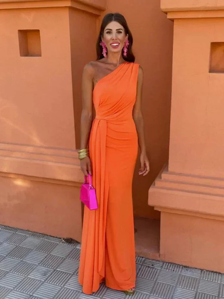Elegant women's A-line wedding guest dress, sleeveless, flattering silhouette for special occasions.