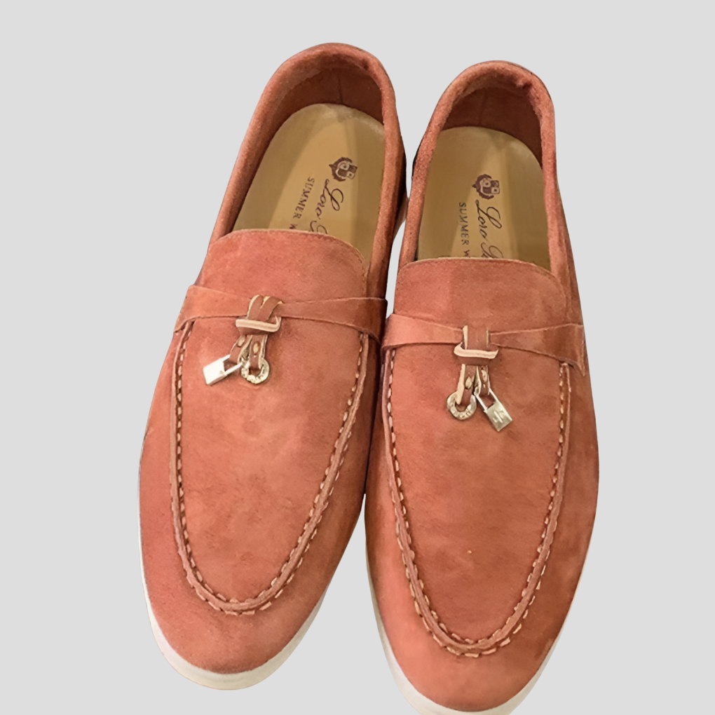 Versatile women's elegant tassel loafers, designed for sophisticated style & easy slip-on comfort.