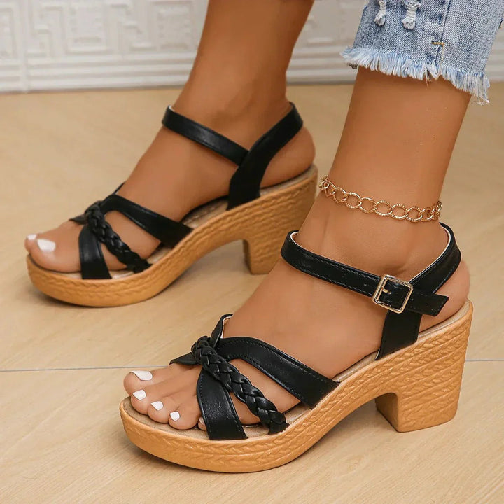 Fashionable women's block heel sandals. Elegant design with ankle strap, perfect for spring/summer.