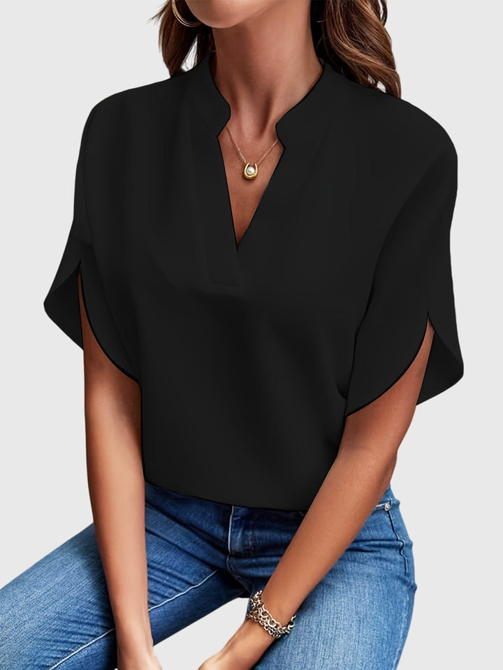 Fashionable women's blouse, stylish long sleeve top for a chic, versatile look.