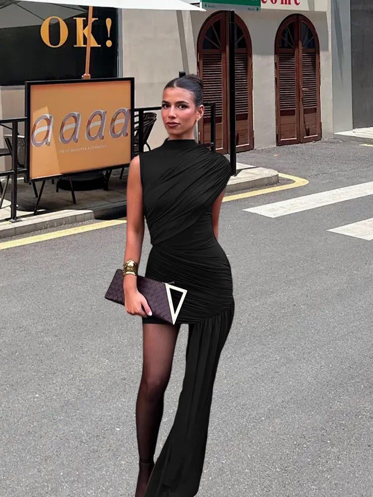 Sophisticated women's cocktail dress with elegant draping and a mini length. Ideal for parties or evening events.