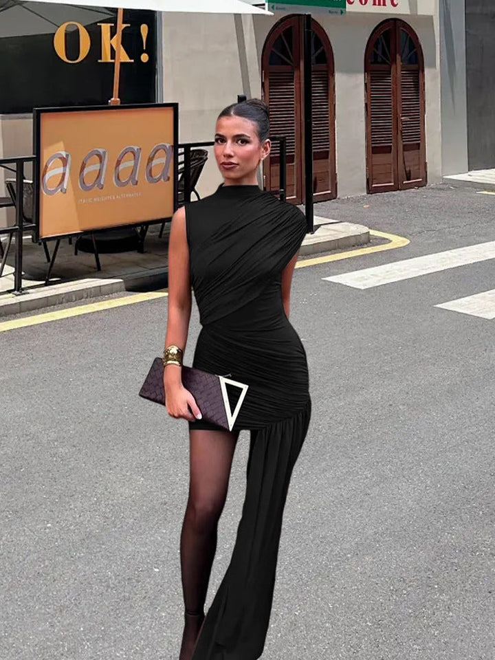 Sophisticated women's cocktail dress with elegant draping and a mini length. Ideal for parties or evening events.