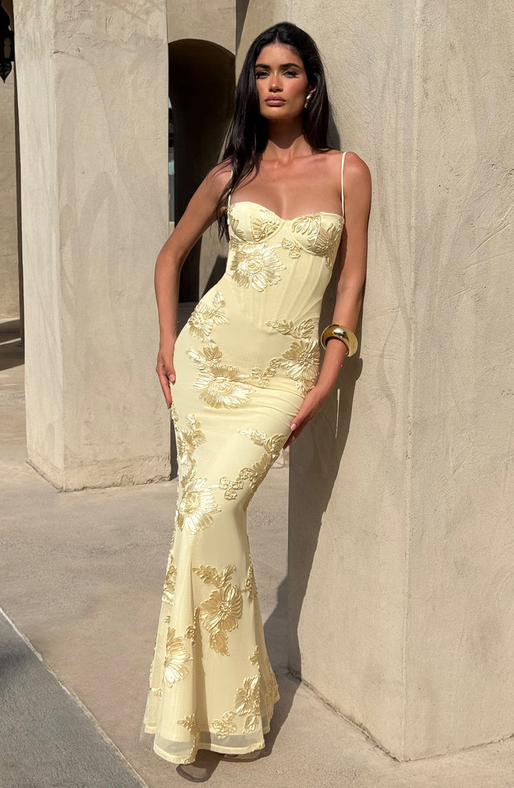 Graceful women's special occasion maxi dress, showcasing a mermaid silhouette and stunning floral details.