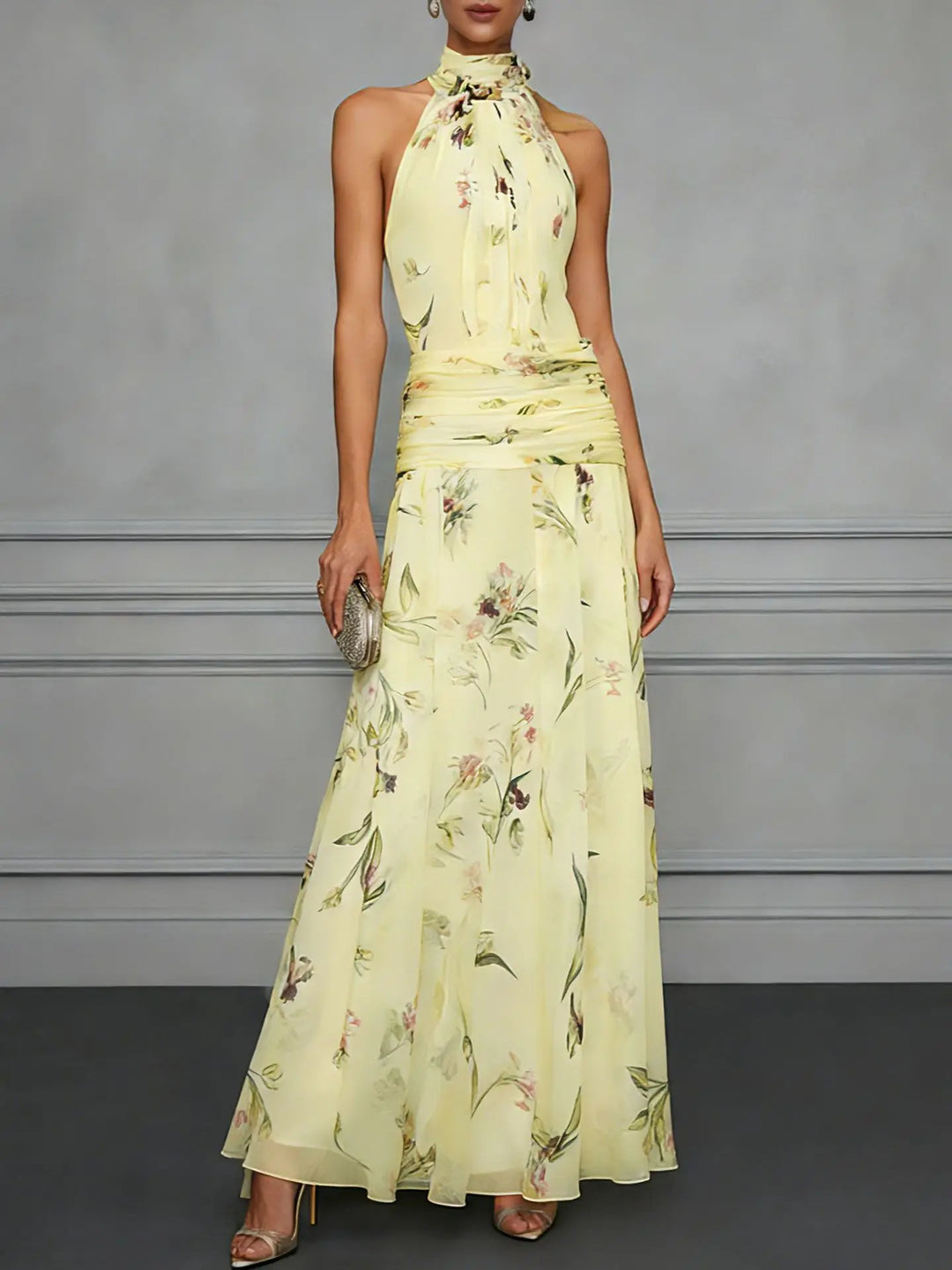 Boho A-line floral maxi dress for women, a stylish sleeveless halter neck perfect for summer parties.