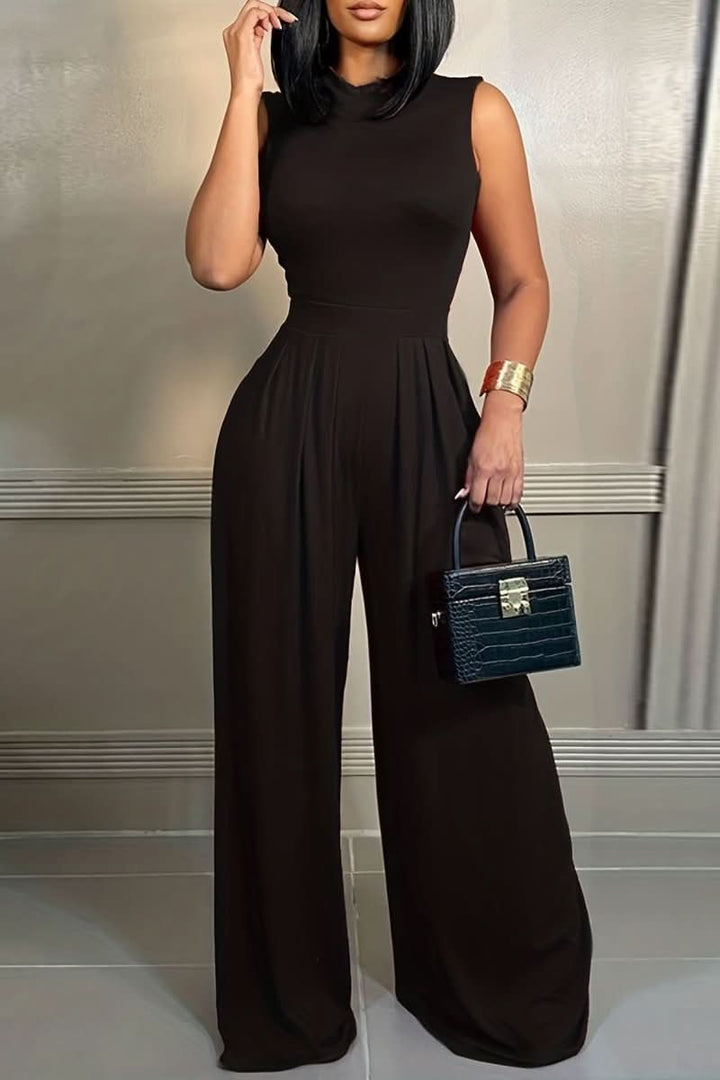 Stylish women's floral jumpsuit, elegant and comfortable for evening events, parties, or wedding guest attire.