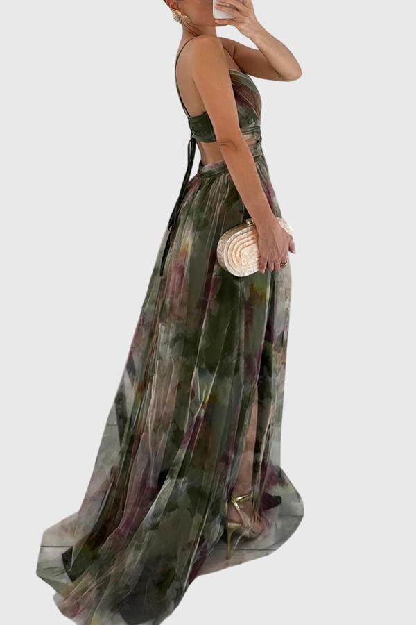 Adjustable strap elegant floral maxi dress for women, ideal for summer parties and getaways.