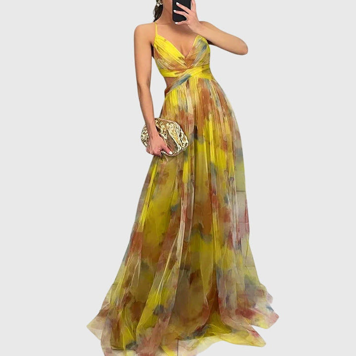 Women's vacation floral maxi dress, an elegant summer dress with a vibrant, eye-catching pattern.
