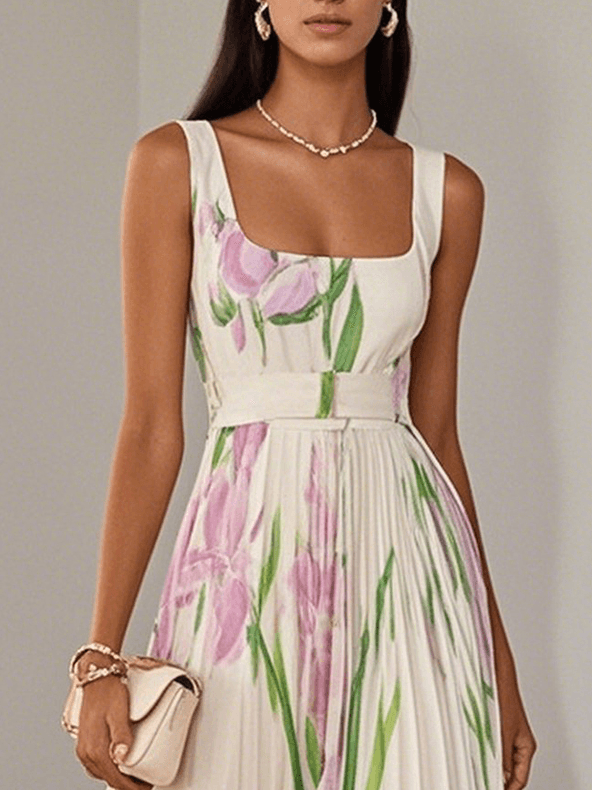 Elegant women's occasion wear: floral print maxi dress, pleated for a flowy look, with a stylish square neck.