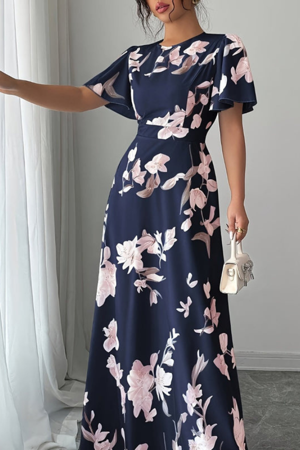 Casual yet chic women's floral pleated midi dress, offering retro style for everyday wear.