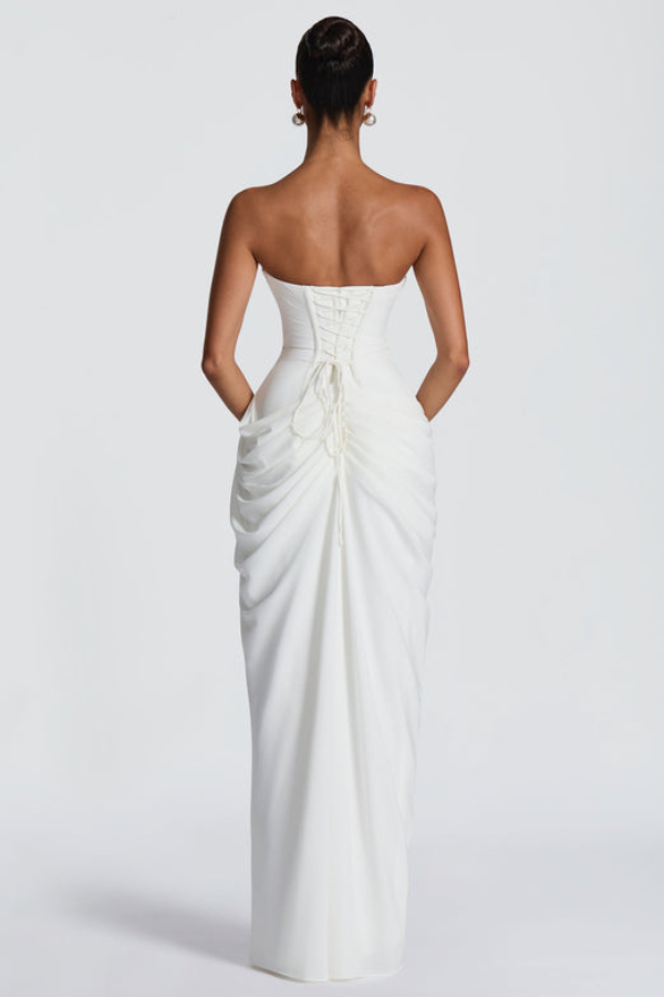 Women's elegant flowing maxi dress with a flattering silhouette, perfect for formal events.