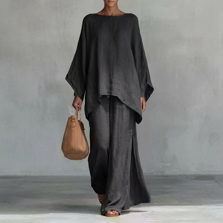 Comfortable women's two-piece set featuring a flowy oversized tunic and a versatile maxi skirt for elegant outfits.