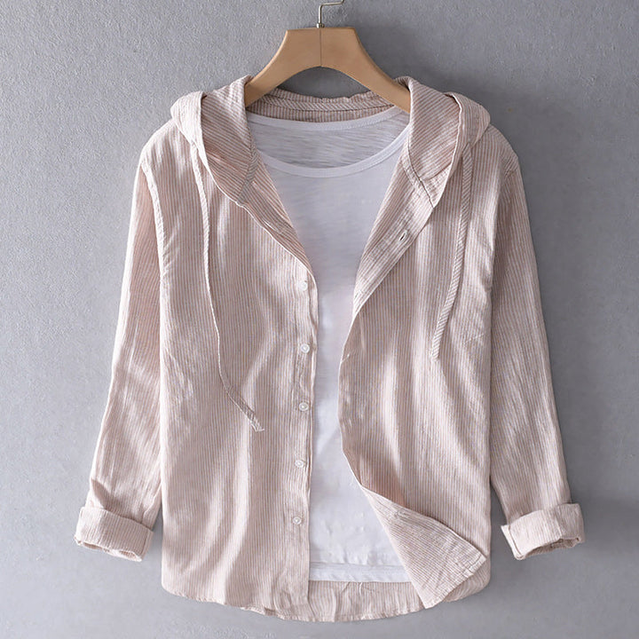 Elegant women's flowy blouse, perfect for versatile chic outfits. Comfortable and stylish casual top.
