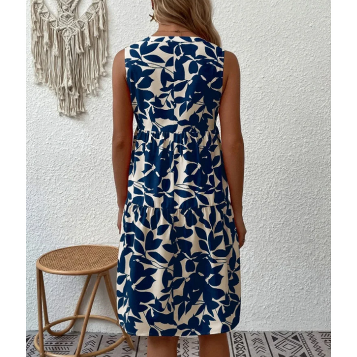 Versatile and comfortable black midi dress, an elegant women's fashion choice for stylish everyday wear.