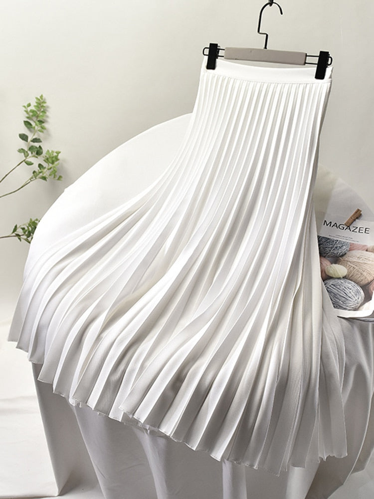 Classic women's high-waisted pleated midi skirt, an elegant statement piece for modern fashion.