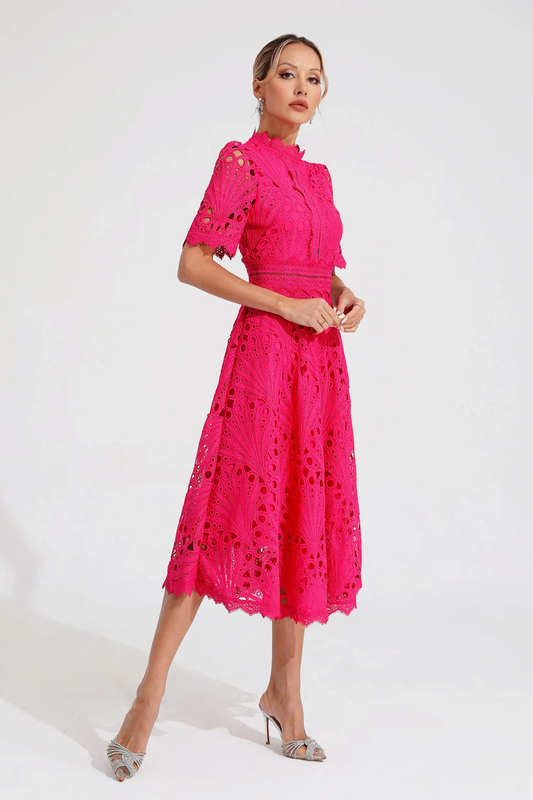 Classy women's tailored midi dress, ideal for special occasions, parties, and formal events.