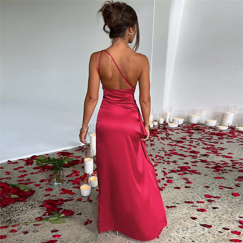 Sophisticated women's one-shoulder maxi dress, elegant and flowing, perfect for formal or party attire.