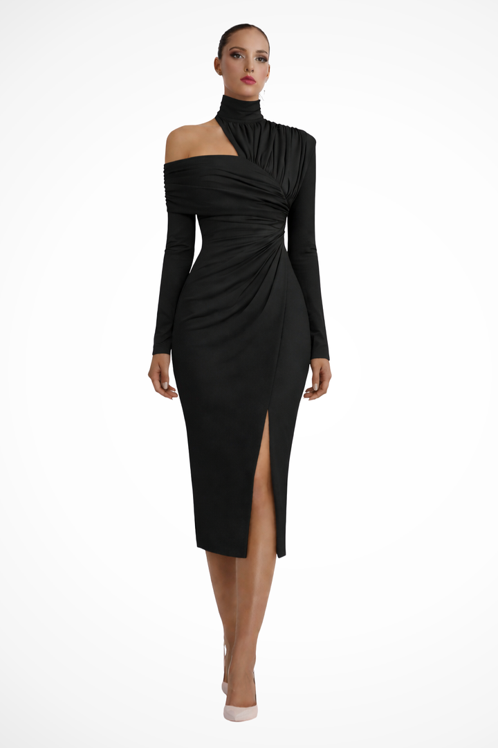 Stylish women's midi dress: one-shoulder design, elegant ruching, and a fashionable side slit.