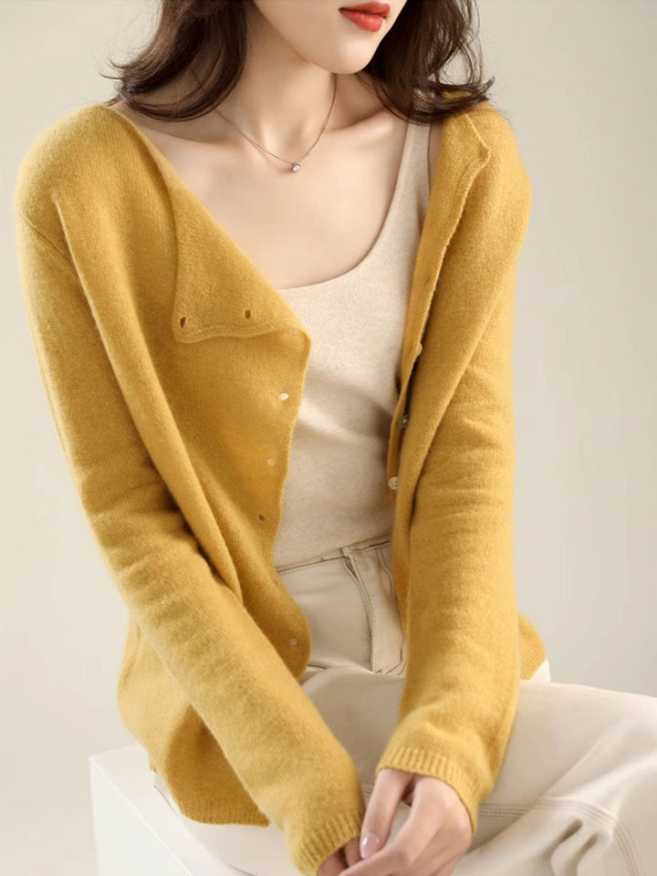 Chic women's relaxed fit open cardigan. Soft knit sweater for versatile all-season wear.