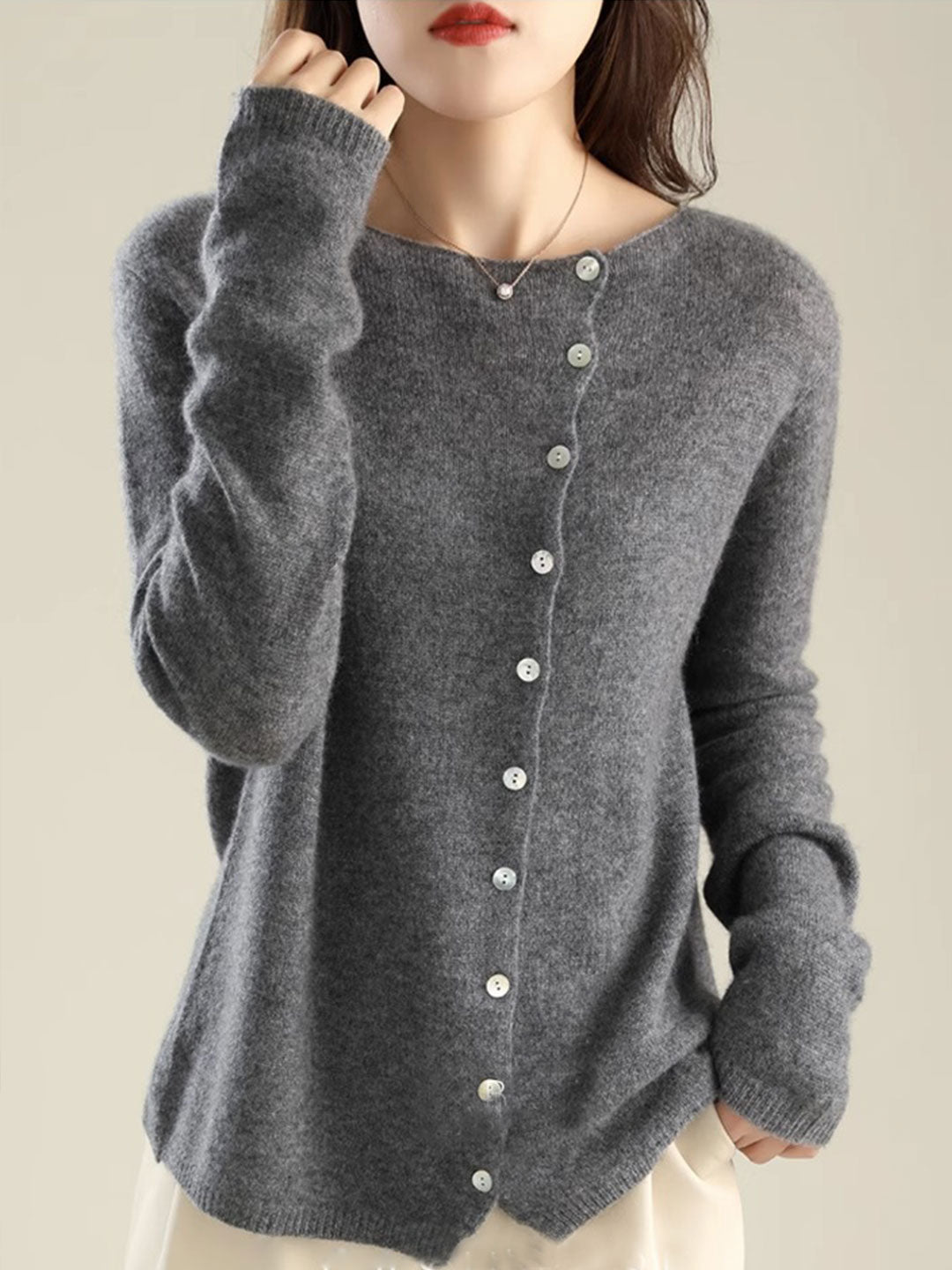 Versatile women's cozy knit cardigan. Elegant open-front design for stylish everyday wear.