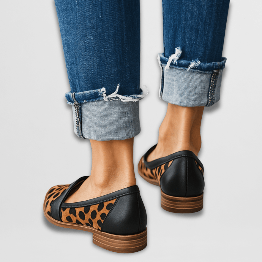 Classic elegant women's pointed-toe flat loafers, comfortable and perfect for any fashion-forward look.