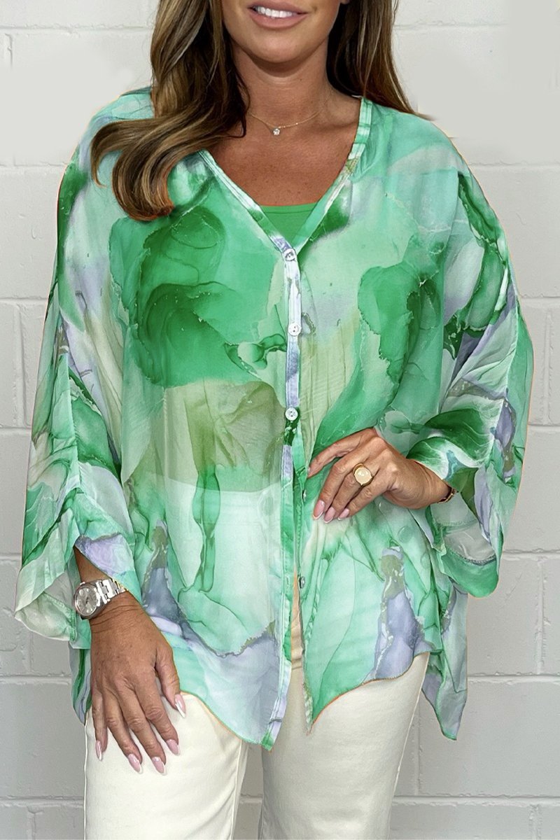 Chic printed top for women, ideal for spring & summer fashion. A comfortable, elegant, and versatile shirt.