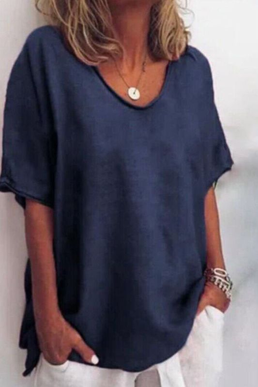 Effortless style with this women's elegant printed blouse. A comfortable, versatile top for fashion-forward women.