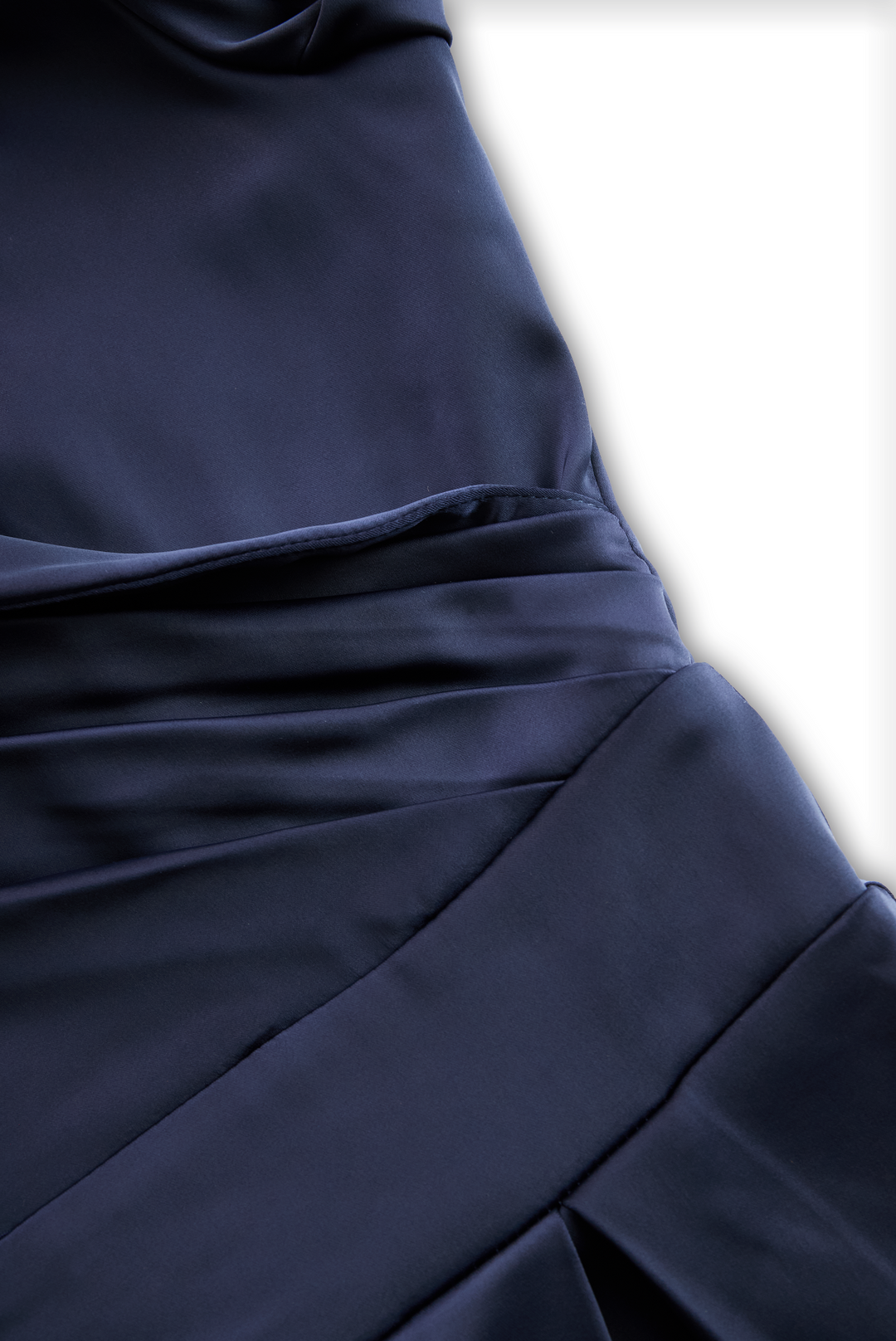 Elegant women's midi dress, retro style, with a graceful draped collar. Ideal for sophisticated evening events.