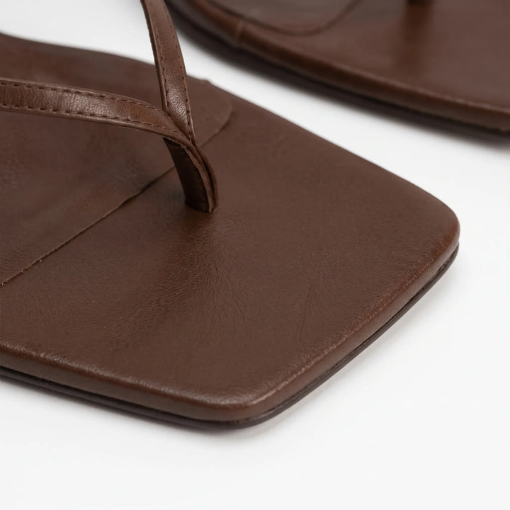 Fashionable retro square toe women's sandals with a comfortable kitten heel, ideal for summer outfits.