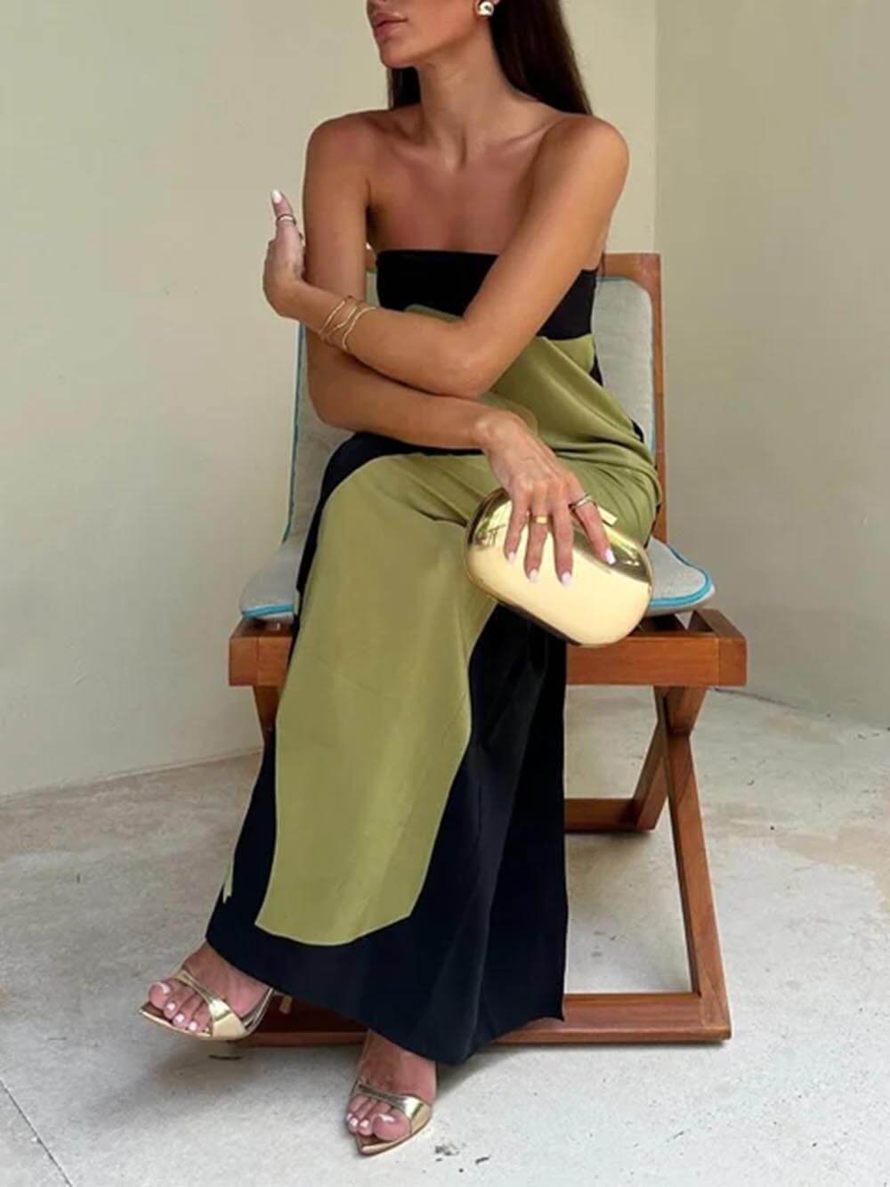 Comfortable sleeveless maxi sundress for women, an elegant choice for casual summer days & vacation.