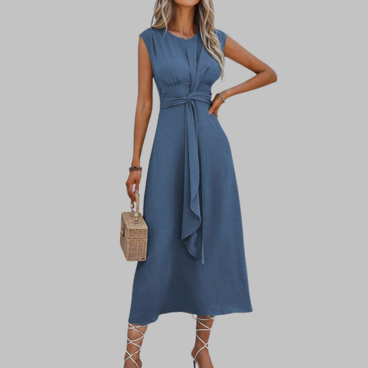 Comfortable women's summer maxi dress, sleeveless round neck, great for casual day wear or beach outings.